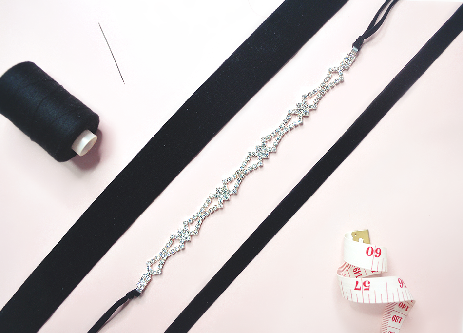 DIY kendall jenner kim kardashian velvet choker